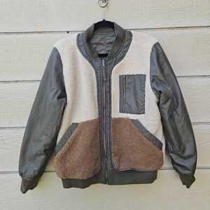 American Eagle reversible bomber jacket army green cream brown sherpa medium